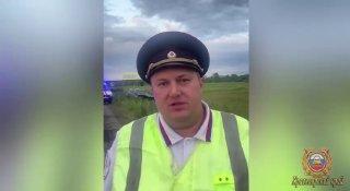 Полицейские устанавливают обстоятельства дорожно-транспортного происшествия в Ачинском районе, в результате которого погибла женщина