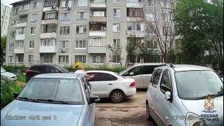 Босой угонщик спёр иномарку, чтобы доехать до дома в Омске.