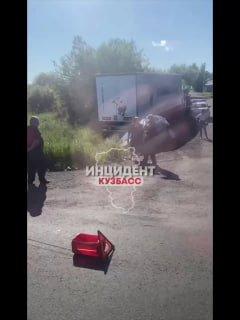 Вчера в Анжеро-Судженске столкнулись два автомобиля, один из них вылетел с...
