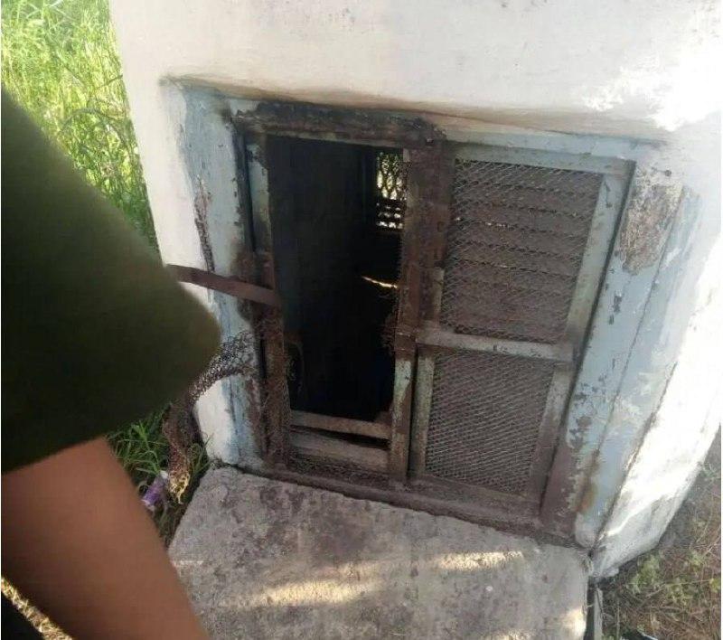 В Бердске двоих подростков случайно замуровали в старом убежище на территории бывшего завода