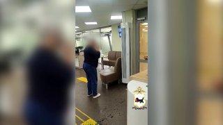 Мошенники довели пенсионерку до скандала в банке