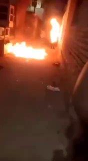 В Индии мужчина сделал предложение девушке, но она отказала, тогда он расстроился, облил себя бензином и поджог.