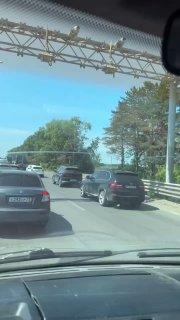 На российских дорогах заметили «китайца» тащащего заглохнувшую BMW X5. Шах и...