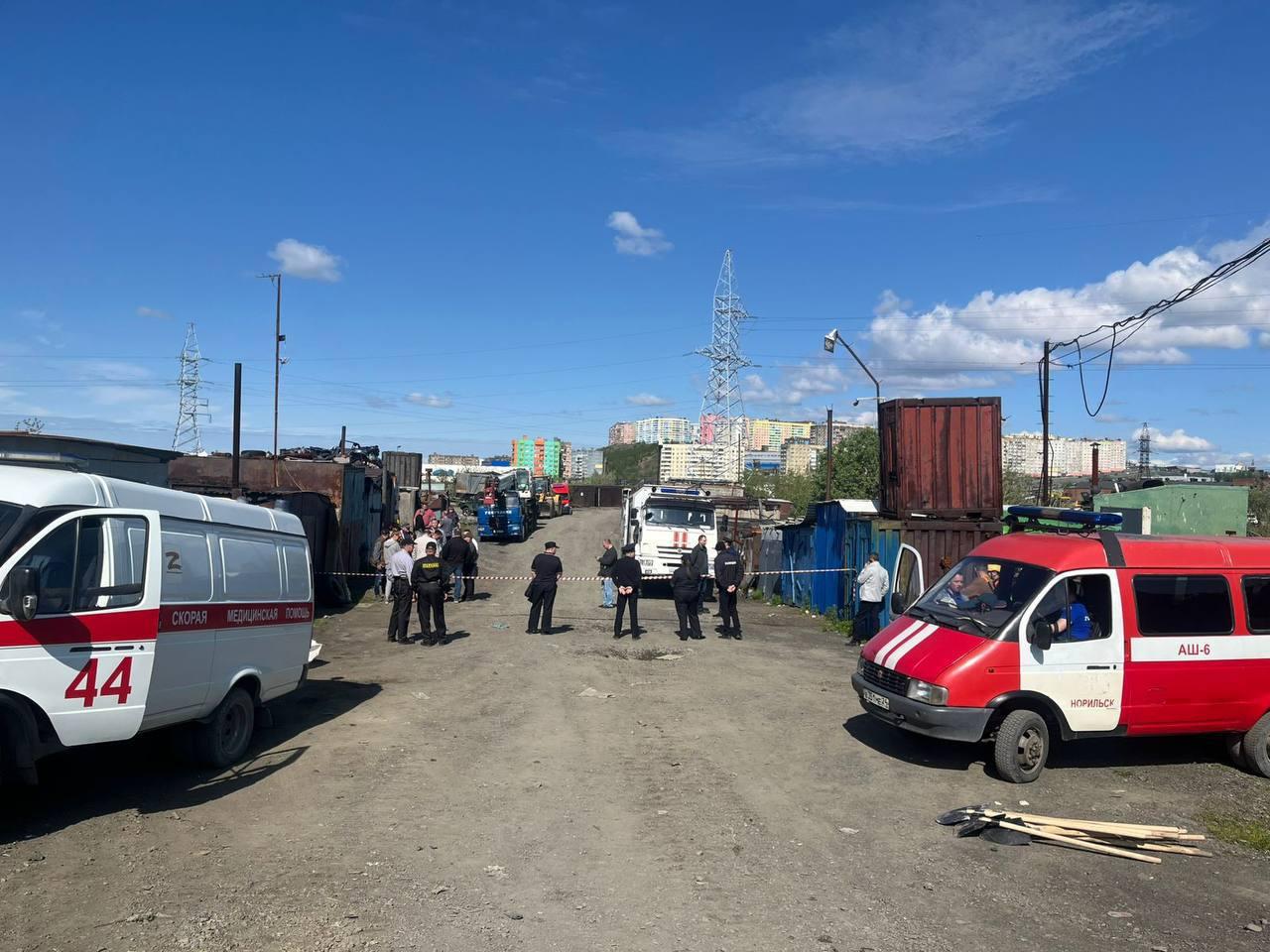 Обвал грунта произошёл в километре от рудника 