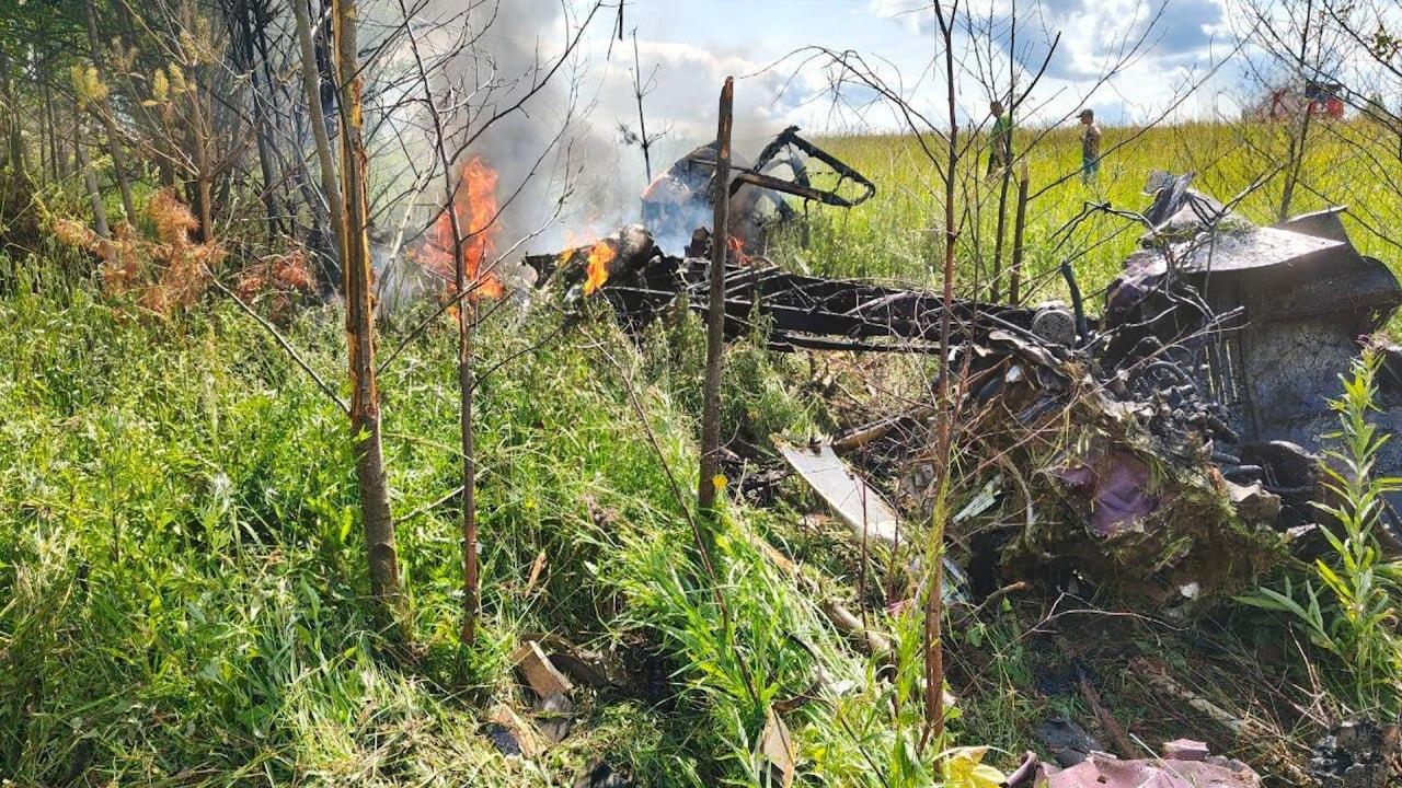 4 человека погибли при крушении легкомоторного самолёта в Подмосковье.