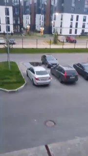 Вчера возле Мегаполиса неизвестные решили запустить салют Надеемся, что...