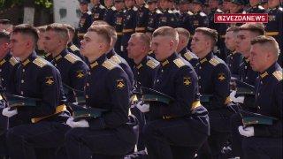 Российскую армию пополнили более 400 офицеров ПВО — выпускников поздравил...