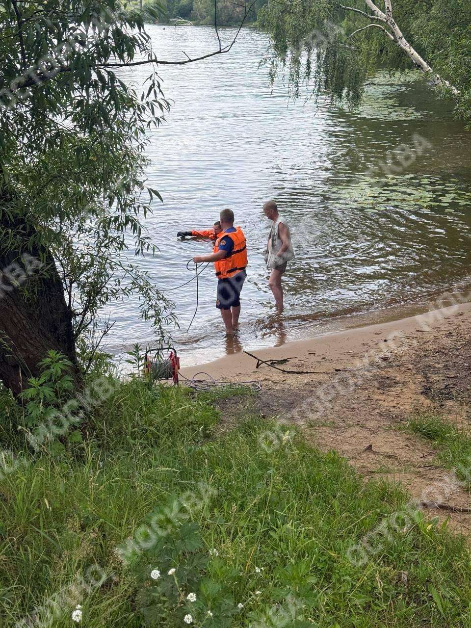 В Москве спасатели ищут 51-летнего мужчину, который не умел плавать.