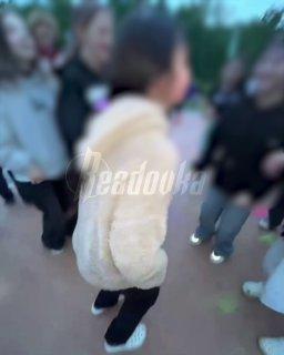 В лагере на Камчатке подростки запинали девочку ногами по голове и слили видео в чат — родители говорят, что детки там устаивают дедовщину