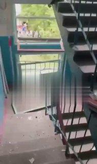 «Всё повыбивало к херам»: ВСУ атаковали дронами жилые дома в Брянске