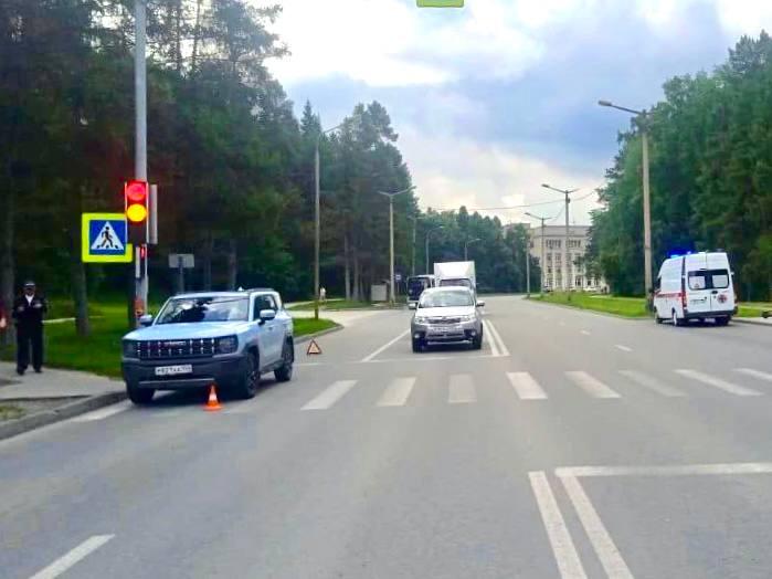 Женщина и ребёнок пострадали в ДТП на пешеходном переходе в Советском районе...