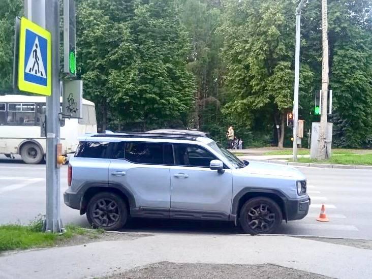 Женщина и ребёнок пострадали в ДТП на пешеходном переходе в Советском районе...
