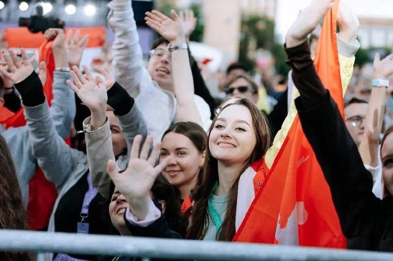 В Оренбуржье отметили День молодежи, посвятив мероприятия 80-летию Победы и...