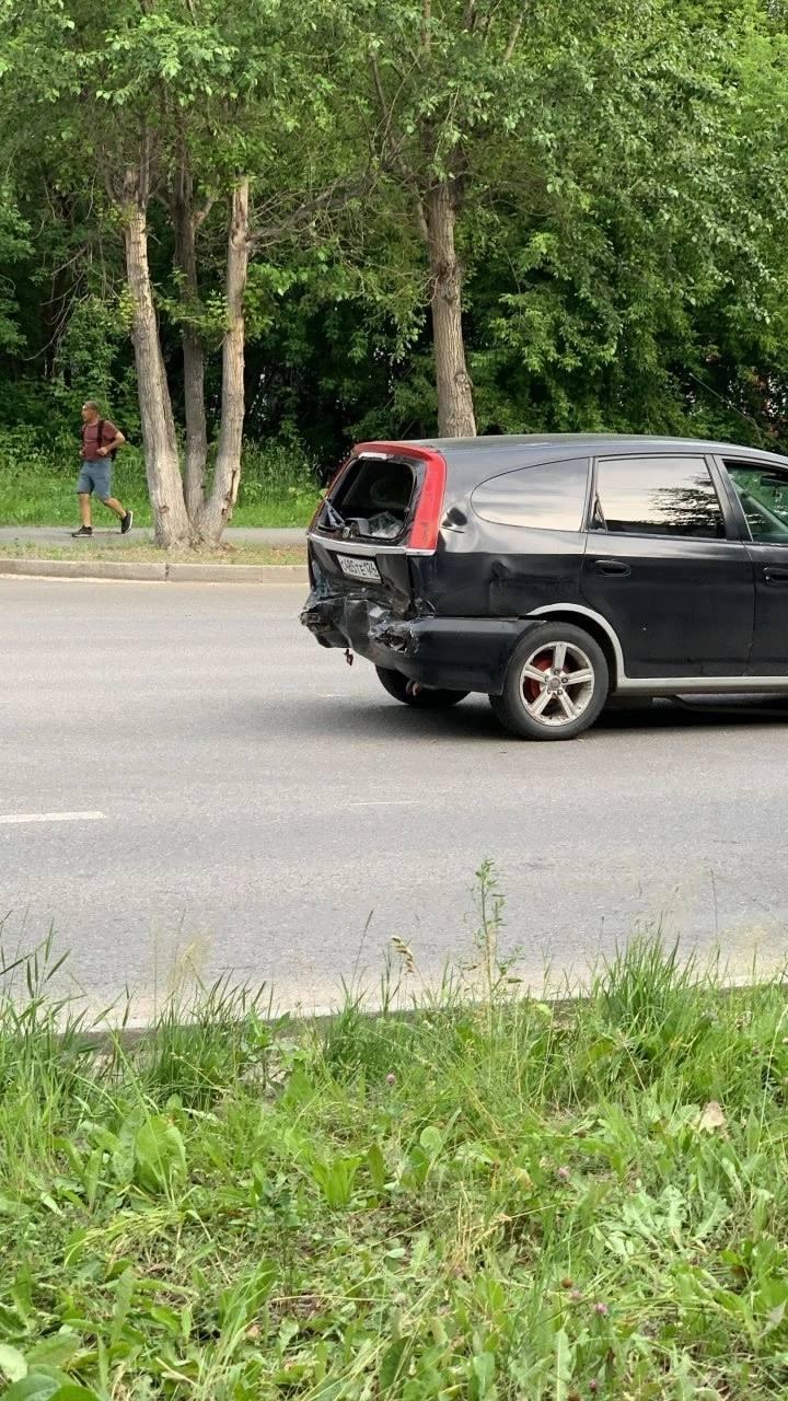 ДТП Пр. Лапенкова. Фото: Ачинск «ОД» 🇷🇺 Подпишись - ЧП Ачинск 💬 Написать нам