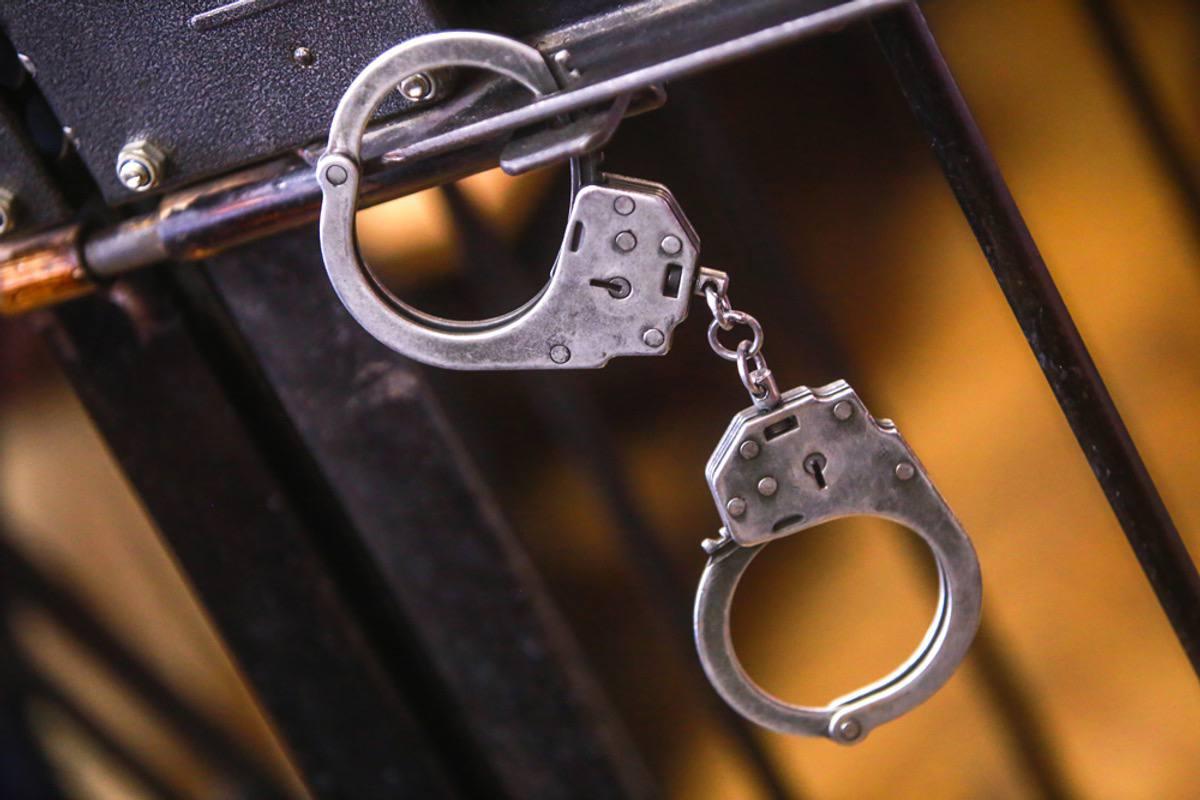 43-летнюю жительницу Саяногорска осудили за ложный звонок о минировании