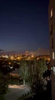 Донецк подвергся мощному обстрелу, местные паблики пишут о погибших.