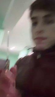 Ебн*тый Неадекватный зумер под наркотой покромсал друга ножом