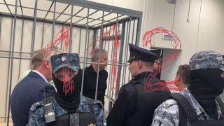 Бывшего замминистра обороны России Тимура Иванова отправили в колонию на 13...