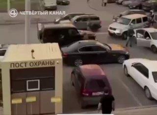 Ушиб головы получил один из бойцов ФСБ, задерживавших главу городской азербайджанской диаспоры в Екатеринбурге – Шахина Шыхлински.