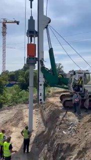 На улице Сухарной в Новосибирске начали строить новый мост через Ельцовку-2