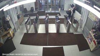 Перед вами работа системы распознавания оружия, драк, пожаров на базе ИИ. Скоро она может появиться на концертных площадках, в ТЦ и других местах с большим потоком людей.
