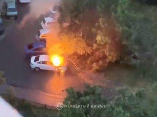 Екатеринбуржец сжег машину бывшей жены после развода