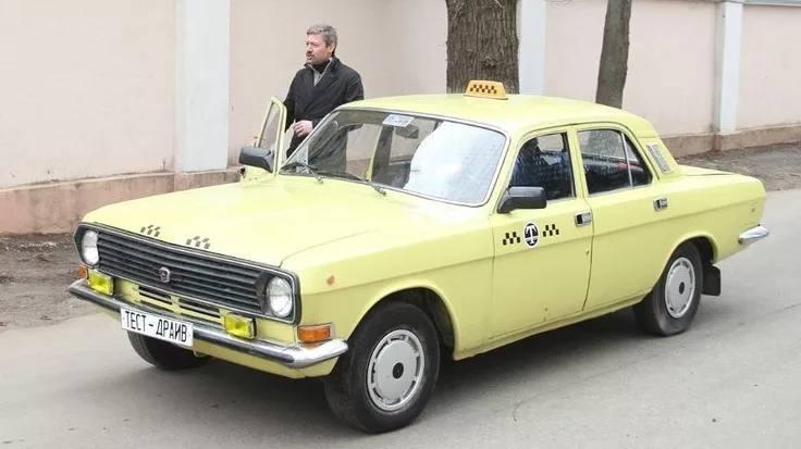 В России хотят создать специальный автомобиль для такси, такие были в СССР.