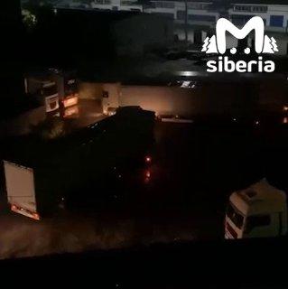 Новосибирцы не могут спать из-за фур, гудящих под окнами.