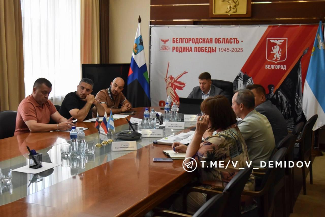 В Белгороде приступают к плановой замене и модернизации остановочных павильонов