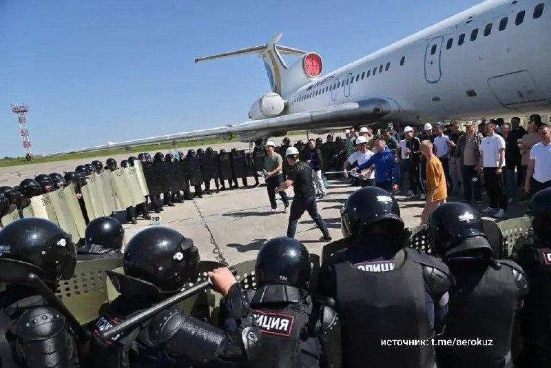 В аэропорту Новокузнецка прошли антитеррористические учения.