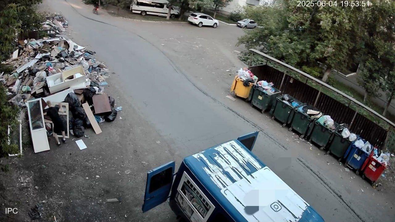 В Оренбурге камеры на площадках ТКО фиксируют нарушения складирования мусора...