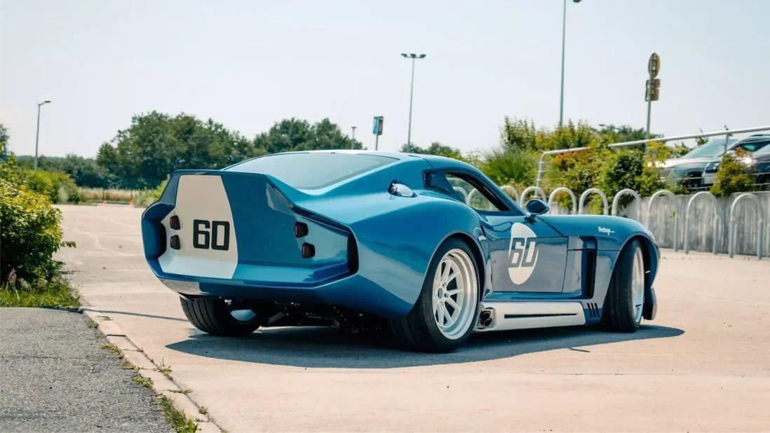 Во Франции студенты собрали спорткар в стиле Shelby Daytona из 1960-х.