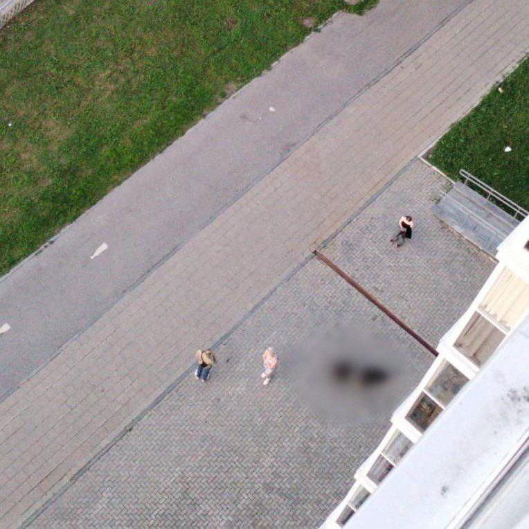 Вчера вечером возле дома на улице Чкалова, 231 обнаружили труп По данным СМИ,...
