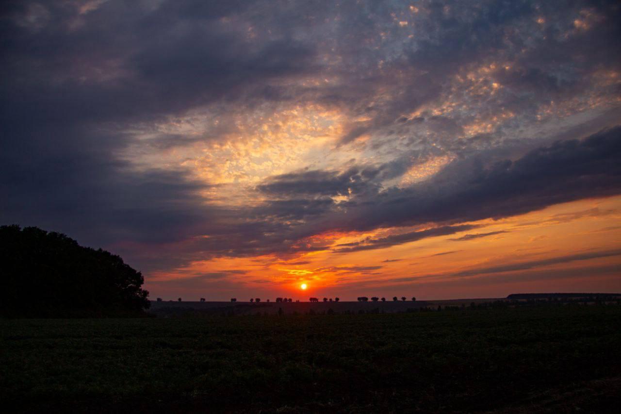 Сегодня утром был невероятный рассвет 🌅 🇷🇺 Подпишись - ЧП Белгород 💬 Написать...
