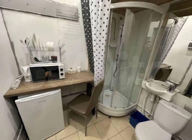 В Петербурге сдают «апартаменты» размером с кладовку — целых 5 метров...