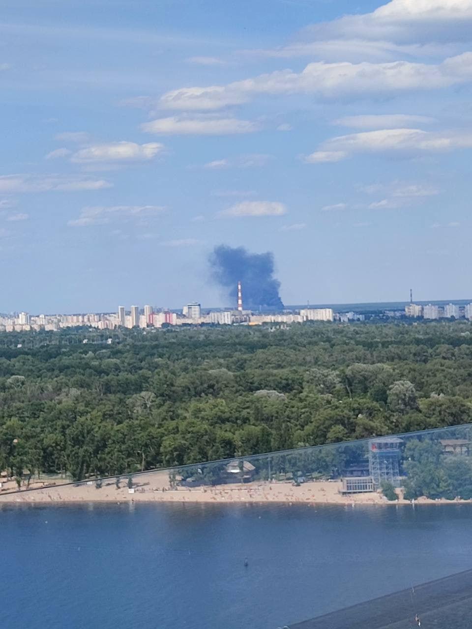 Мощный взрыв прогремел в Киеве, предварительно, на ТЭЦ-6
