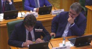 Сенатор от Свердловской области призвал «бить тяжелой палкой» за «фейки»,...
