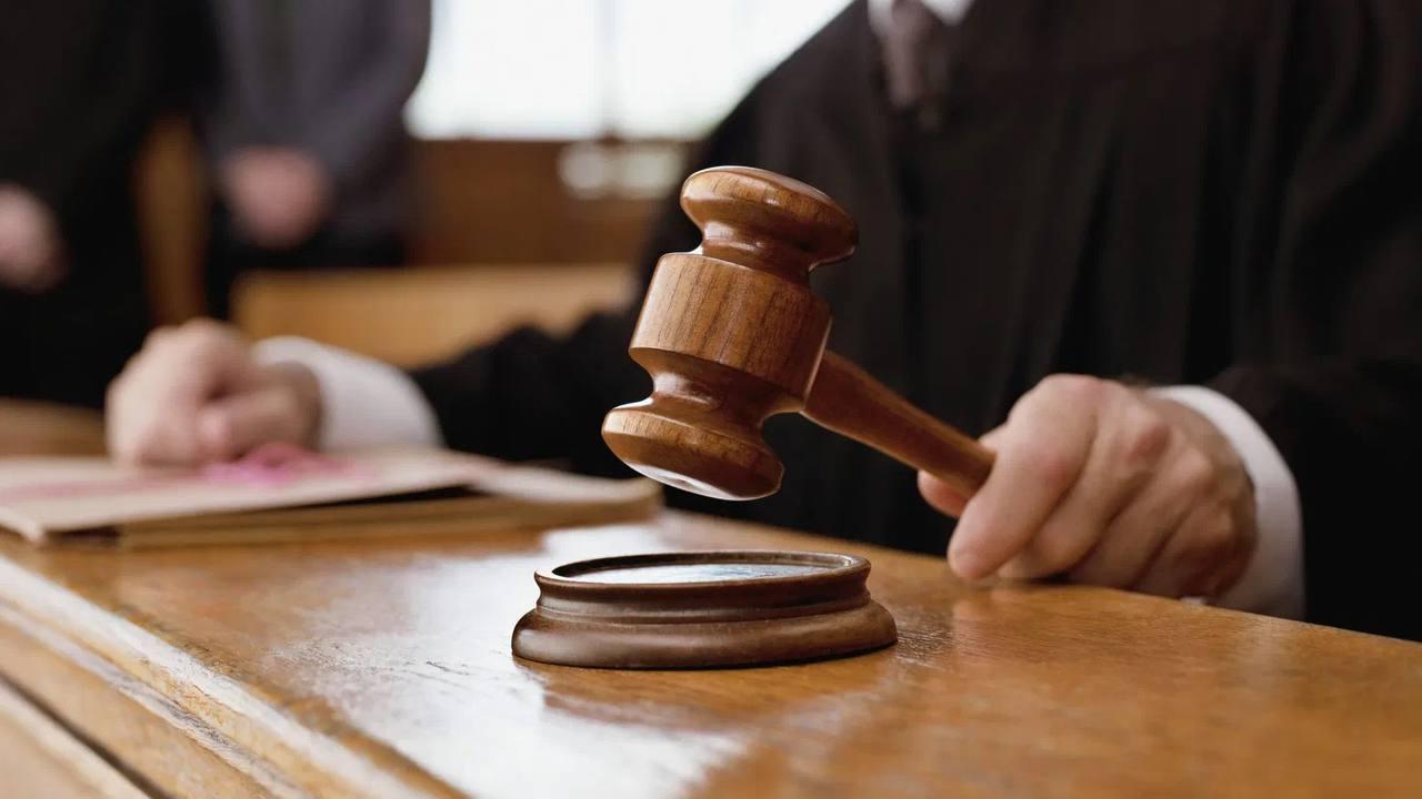 Свердловчанка получила 4 года лишения свободы за истязание пятерых приемных детей