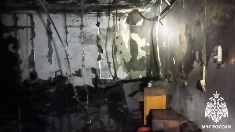 В Новокузнецком муниципальном округе произошел пожар на птицефабрике в посёлке Черемза.