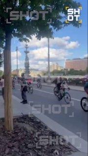 Месиво из велосипедистов случилось в Москве. Говорят, виновата участница...