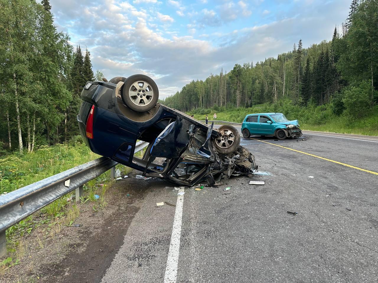 Шесть человек пострадали в жёстком ДТП под Красноярском.
