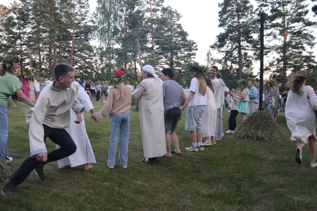 Немного кадров с празднования дня Ивана Купала в селе Залипье Абанского...