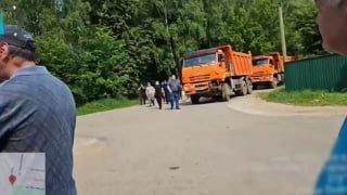 Местные жители в подмосковном Королёве выступили против строительства дороги...