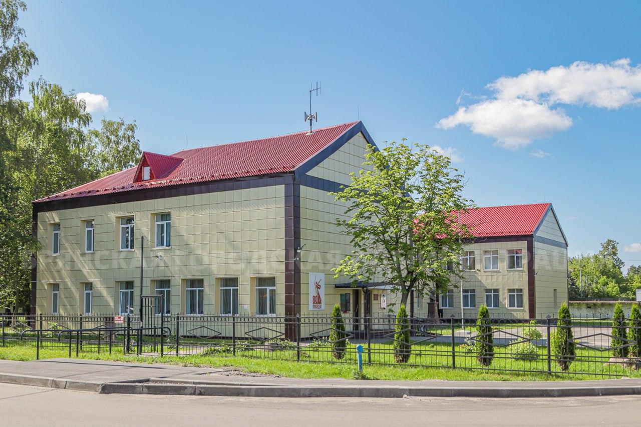 В школе №34 строят универсальную спортплощадку