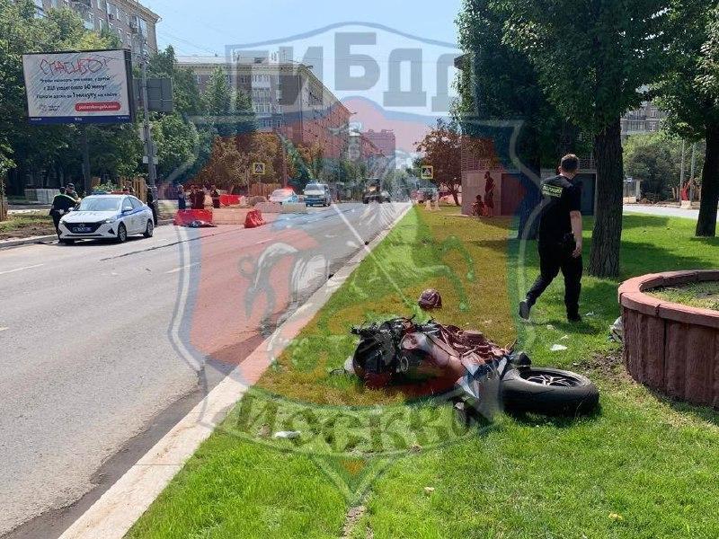 Девушку насмерть сбил мотоциклист на юго-западе Москвы. Мотоциклист с...