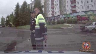 В Шарыпово полицейские возбудили уголовные дела в отношении двух водителей электросамокатов