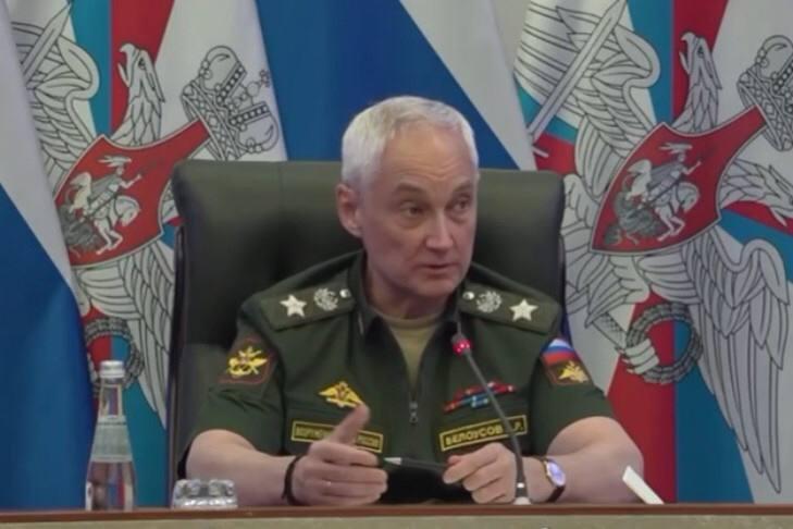 Министру обороны Белоусову не понравились условия жизни новосибирских курсантов в НВВКУ