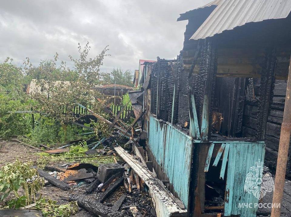 За сутки произошёл 1 пожар, в СНТ «Подсинее» горел дачный дом Пожар произошёл...