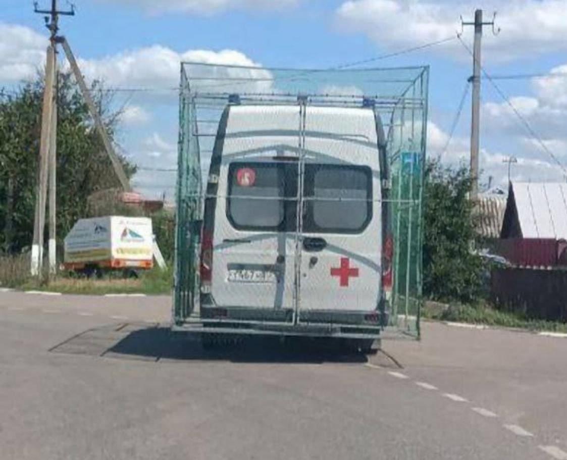 В Белгородской области кареты скорой помощи начали закрывать сетками от дронов