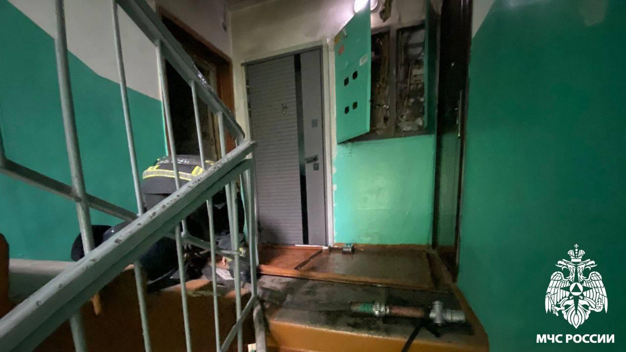 В Новокузнецке на улице Шункова произошел пожар в квартире.